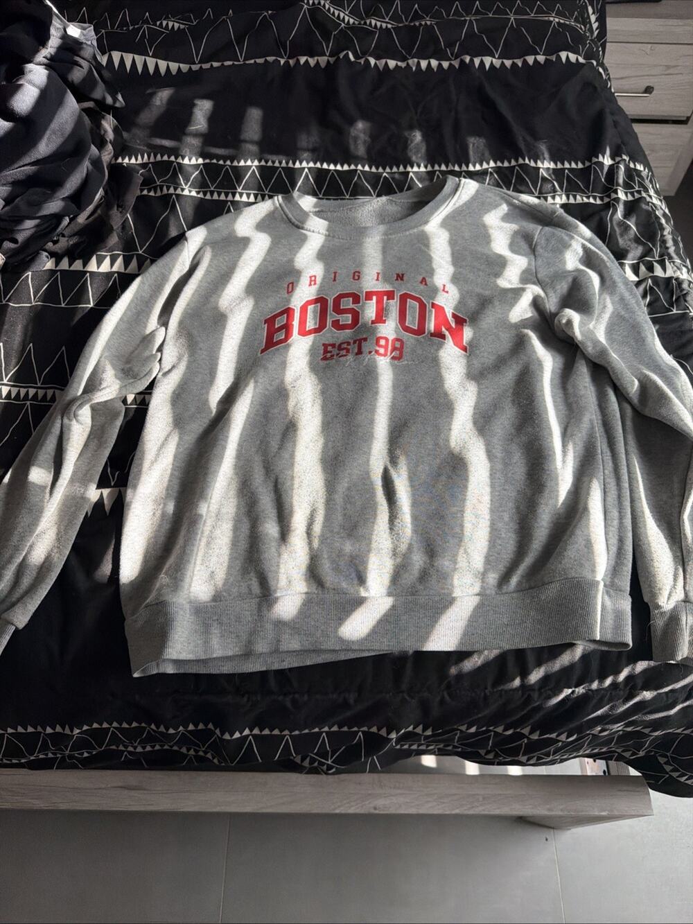 Vintage Fashion Boston, Black Crew Neck sweatshirt - size S